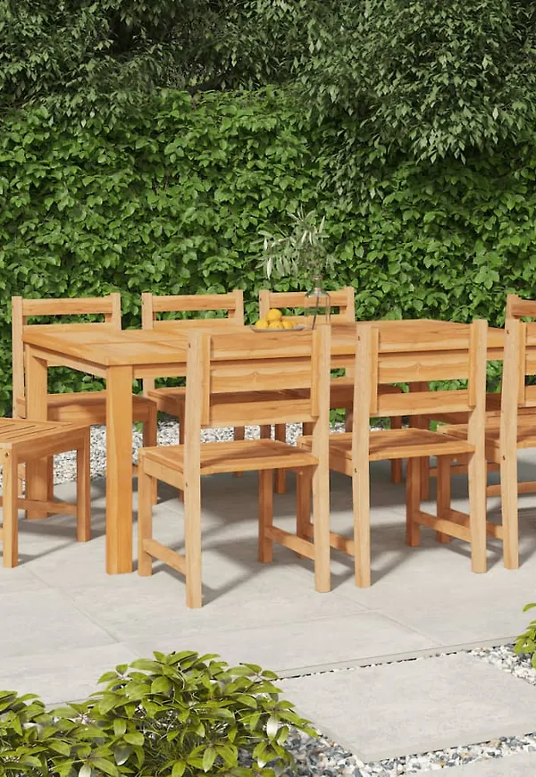 Riktigt snygg Stol som passar bra vid många olika tillfällen.