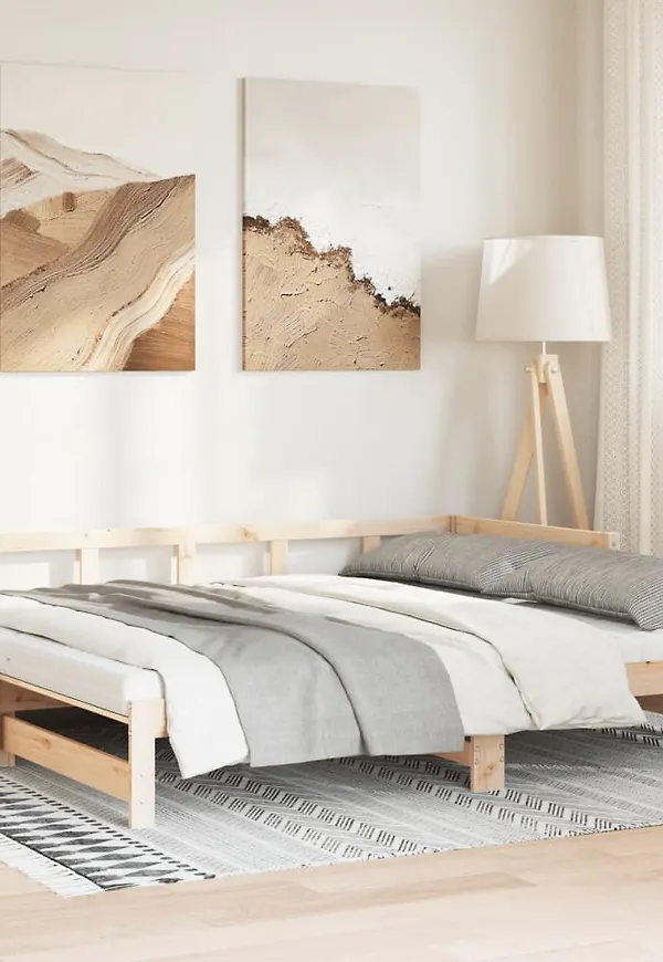 Mysig Säng som passar bra vid många olika tillfällen.