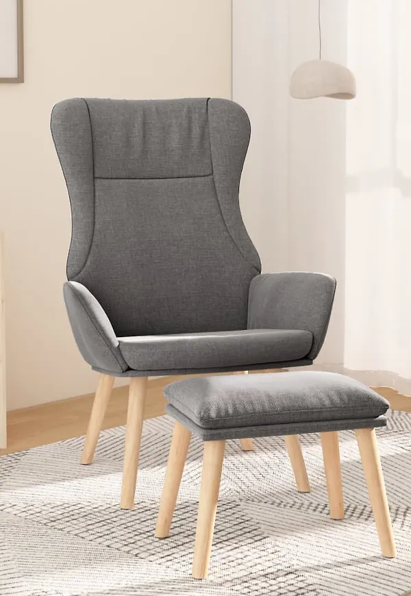 Otroligt snygg Stol som passar bra vid många olika tillfällen.