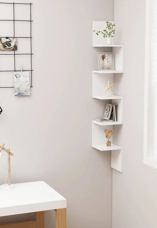 Stilren Hylla som passar bra vid många olika tillfällen.