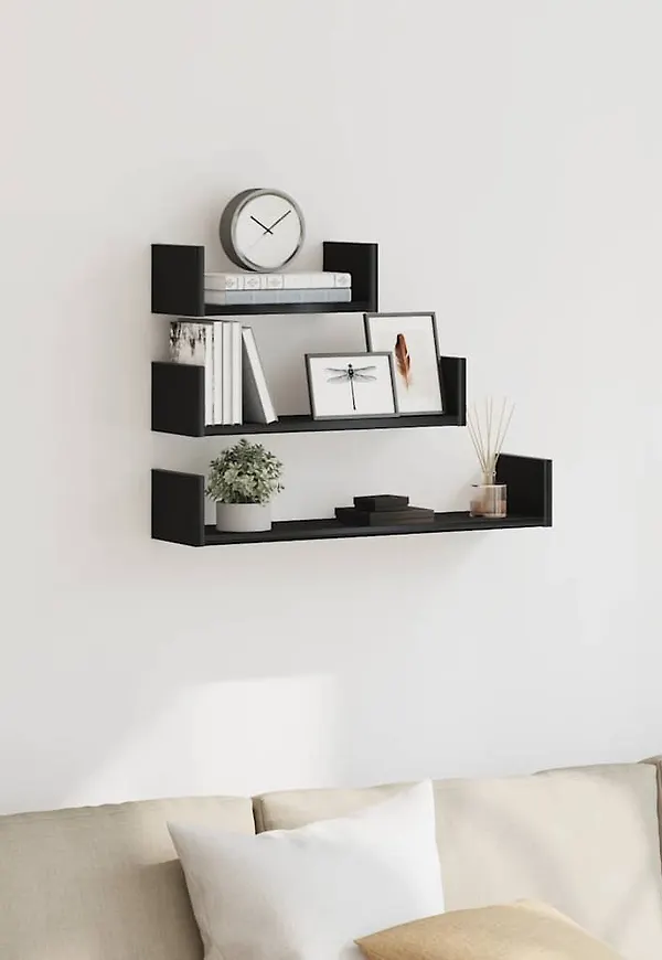 Skön vidaxl vägghylla i svart färg gjord i ek.