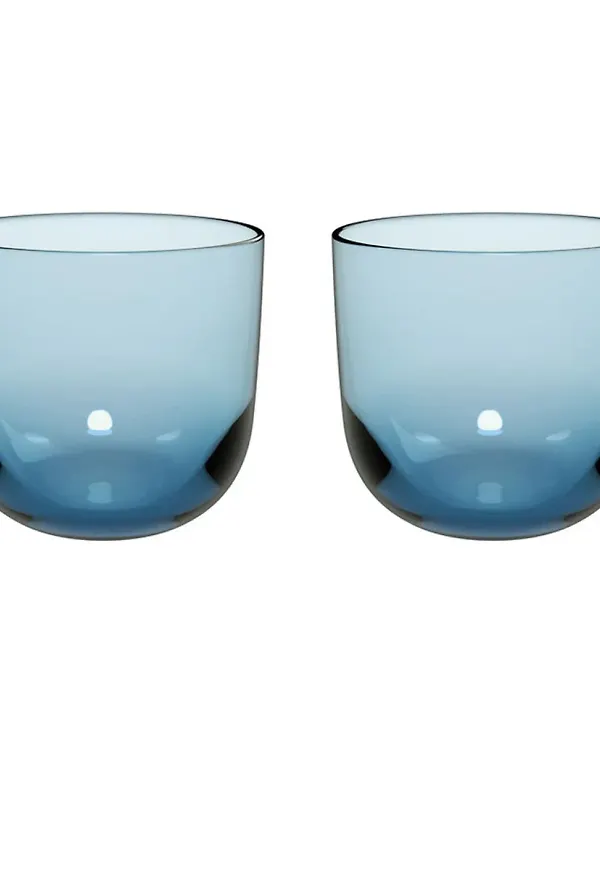 Blå Villeroy & Boch-vattenglas i snygg modell.