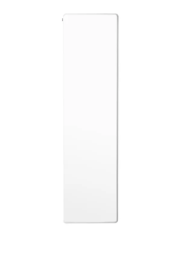 Otroligt fin spegel i vit färg gjord i aluminium.