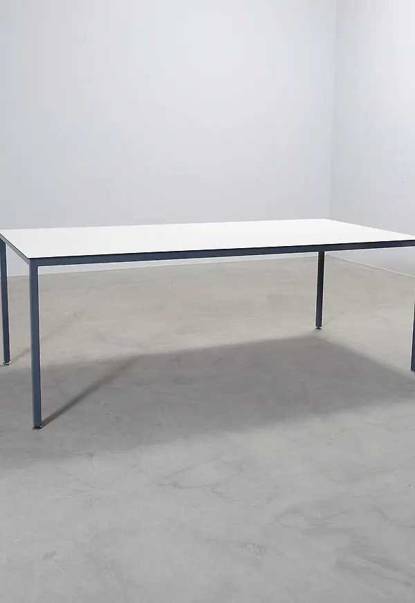 Vacker vit matbord 2025 från No brand.