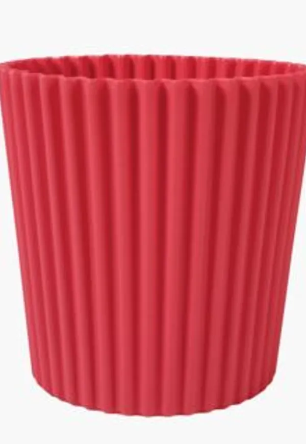 Vacker utekruka i rött från Forms & Objects.