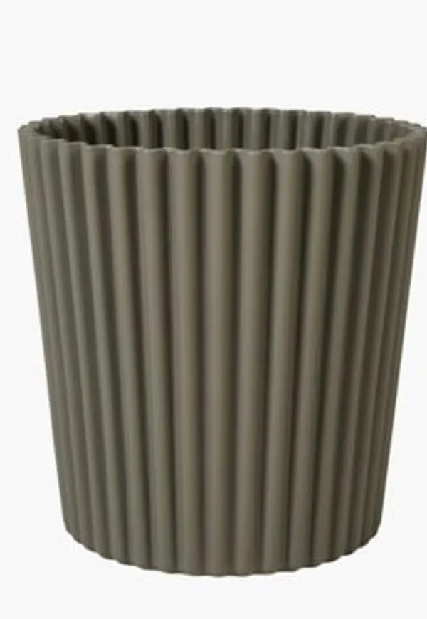 Ikonisk utekruka 2025 från Forms & Objects.