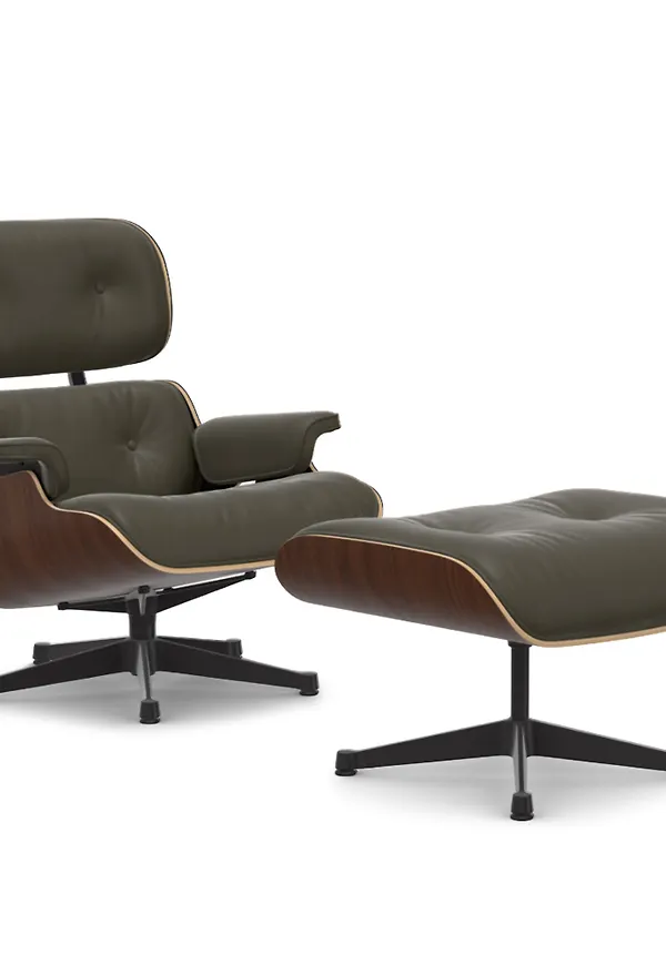 Smickrande fåtölj i khaki från Vitra.