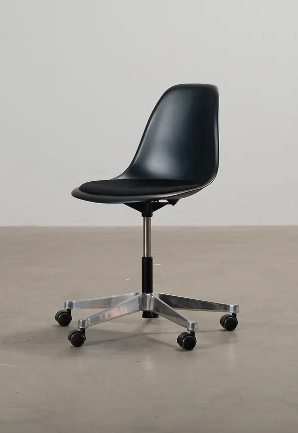 Fantastiskt fin kontorsstol 2025 från Vitra.