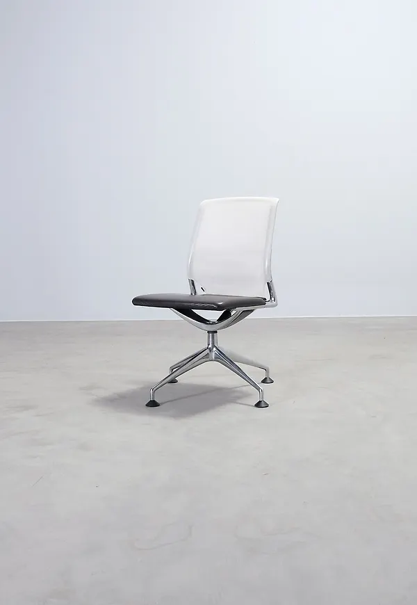 Skön konferensstol 2025 från Vitra.