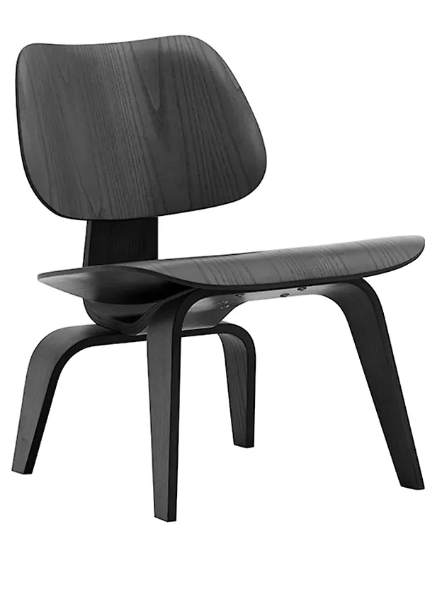 Riktigt trendig svart fåtölj i ek från Vitra.