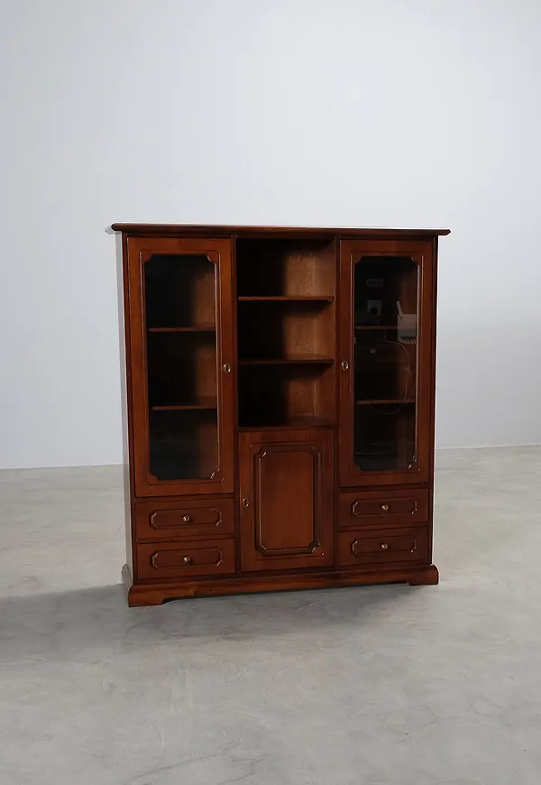 Vitrinskåp som passar perfekt till sommaren 2025!