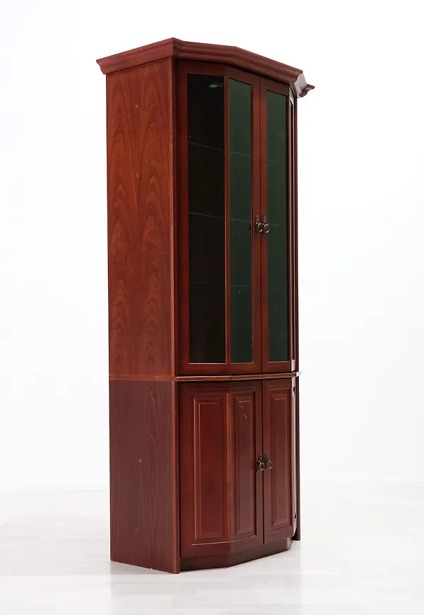 Vitrinskåp som passar perfekt till våren 2025!