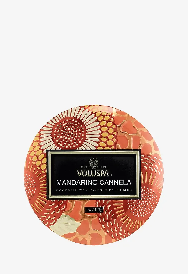 Jättefin doftljus 2026 från Voluspa.