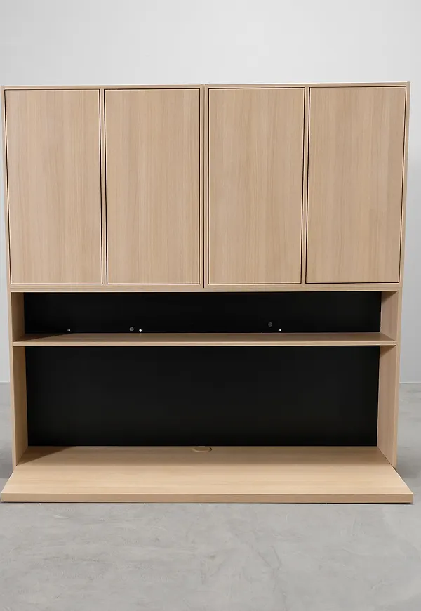 Otroligt snygg Hylla som passar bra vid många olika tillfällen.