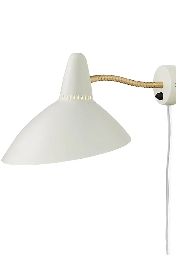Vit Warm Nordic-vägglampa i otroligt fin modell.