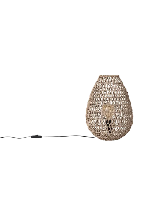 Trendig Lampa som passar bra vid många olika tillfällen.