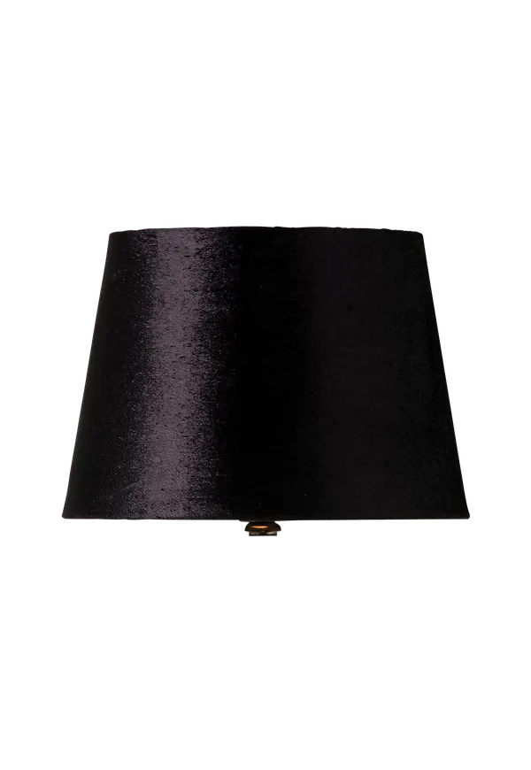 Klassisk svart lampa 2024 från watt & VEKE.