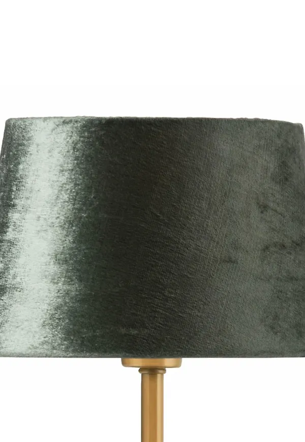 Smickrande lampa i grönt från watt & VEKE.