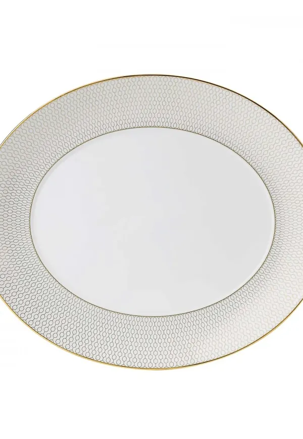 Vit Wedgwood-serveringsfat i otroligt snygg modell.