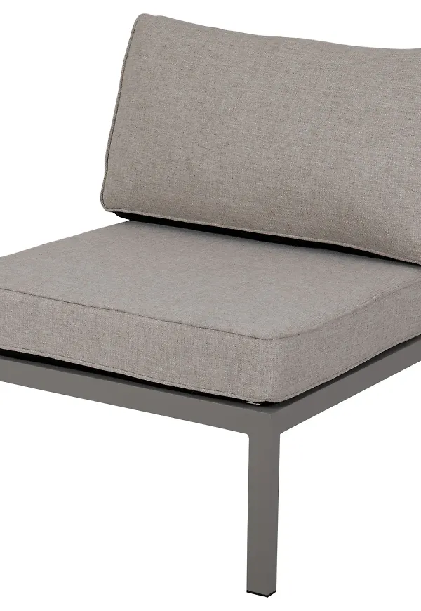 Fin brafab soffgrupp i beige färg gjord i aluminium.