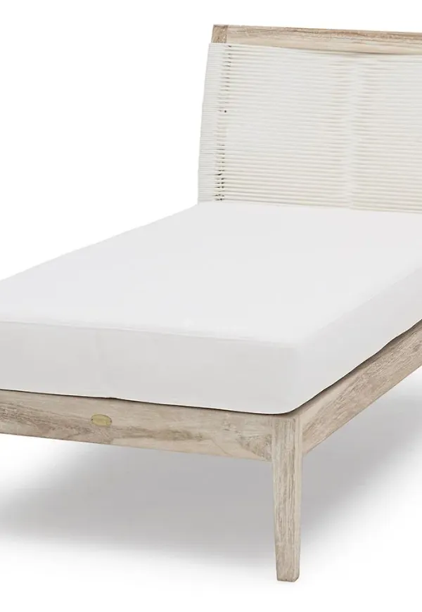 Fantastiskt snygg utemöbel i teak från Hillerstorp.