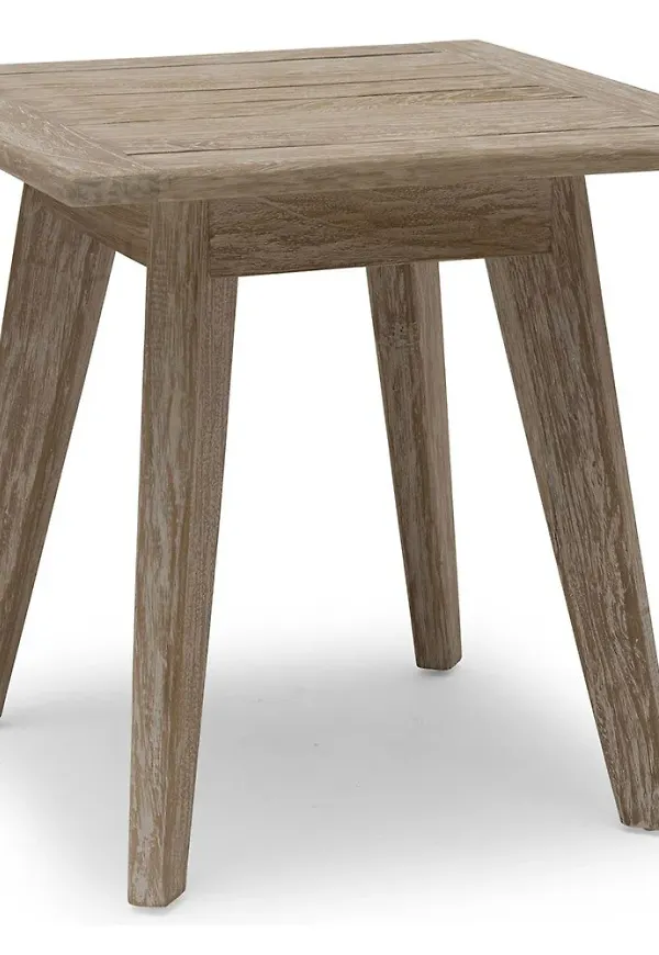 Riktigt snygg sidobord i teak från Hillerstorp.