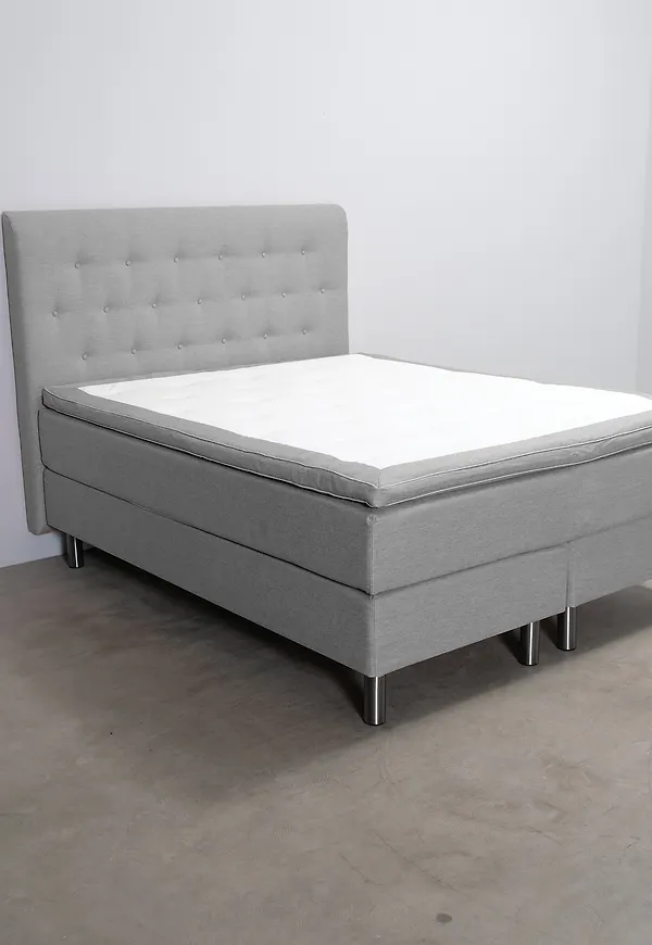 Ikonisk kontinentalsäng 2024 från Wendre.