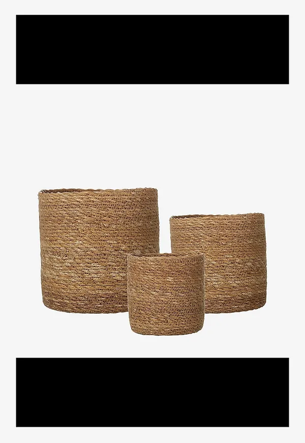 Ikonisk beige kruka 2025 från Wikholm Form.