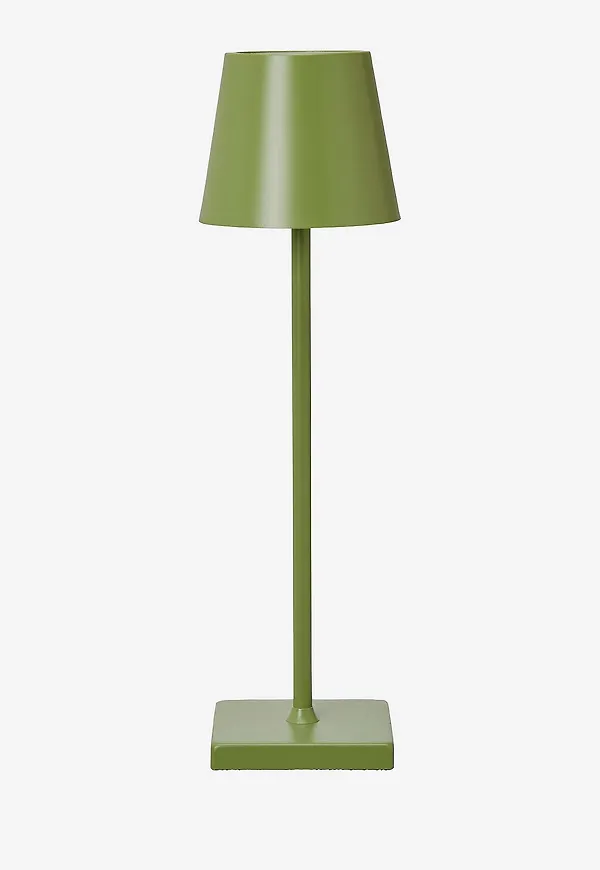 Moderiktig bordslampa i grönt från Wikholm Form.