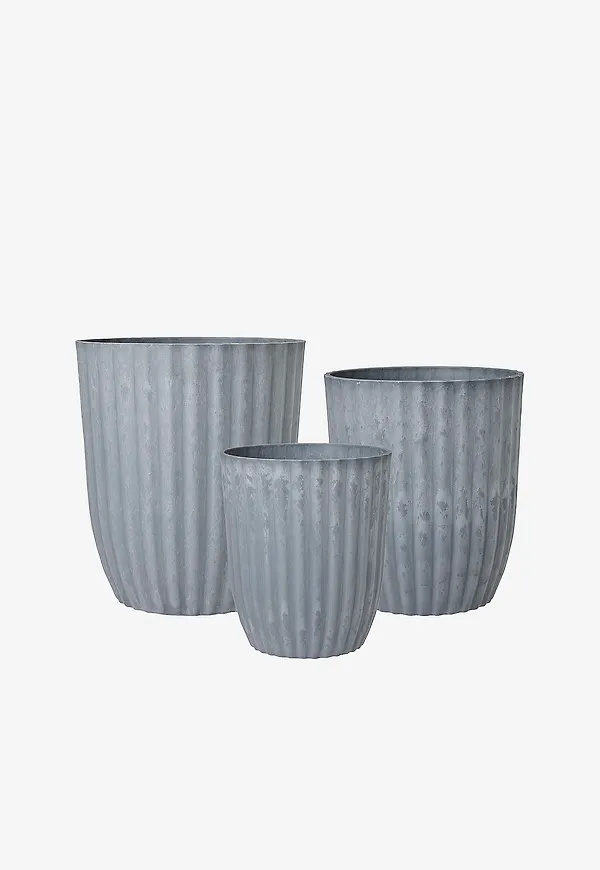 Fin grå kruka 2026 från Wikholm Form.