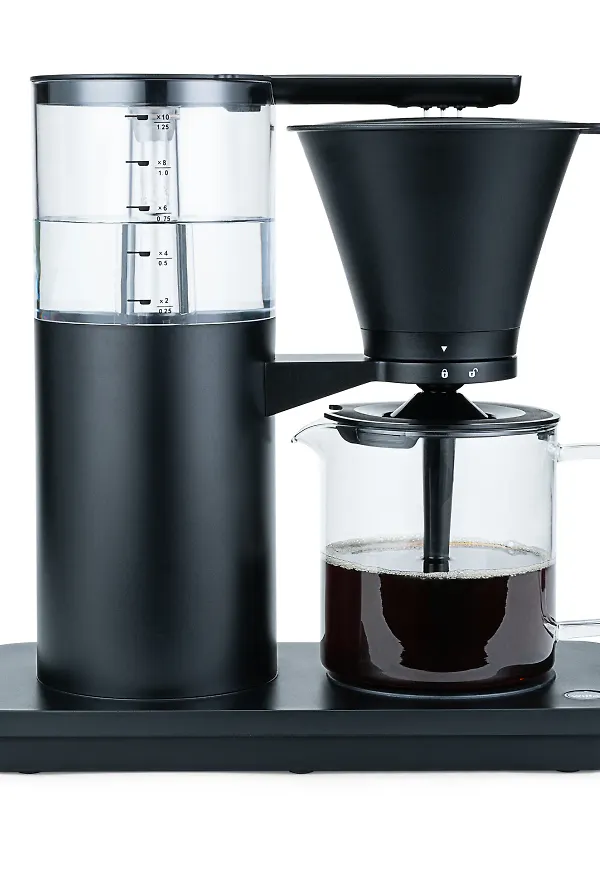 Svart Wilfa-kaffebryggare i komfortabel modell.