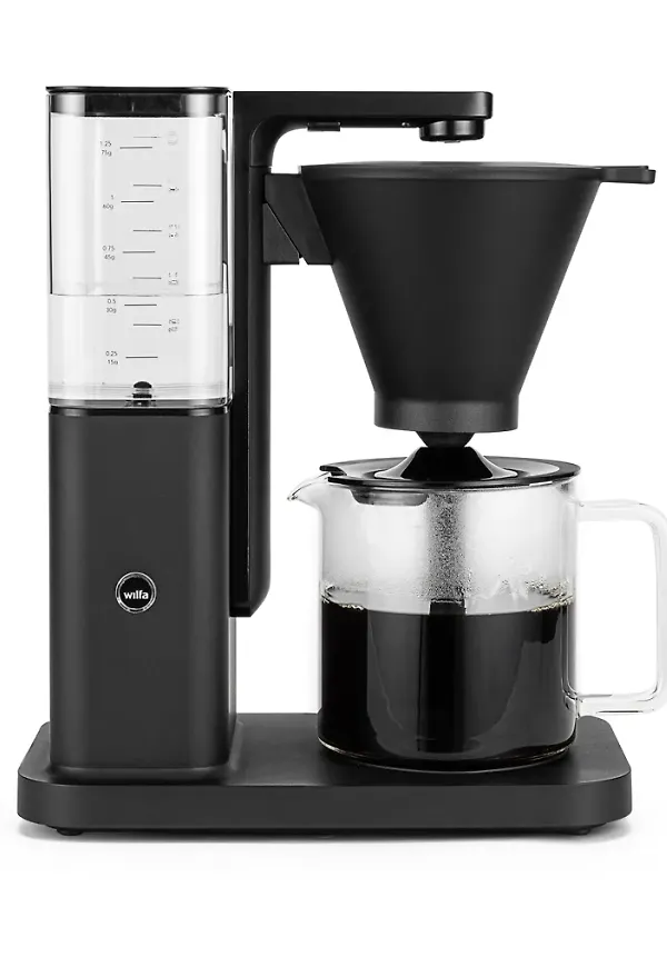 Svart Wilfa-kaffebryggare i modern modell.