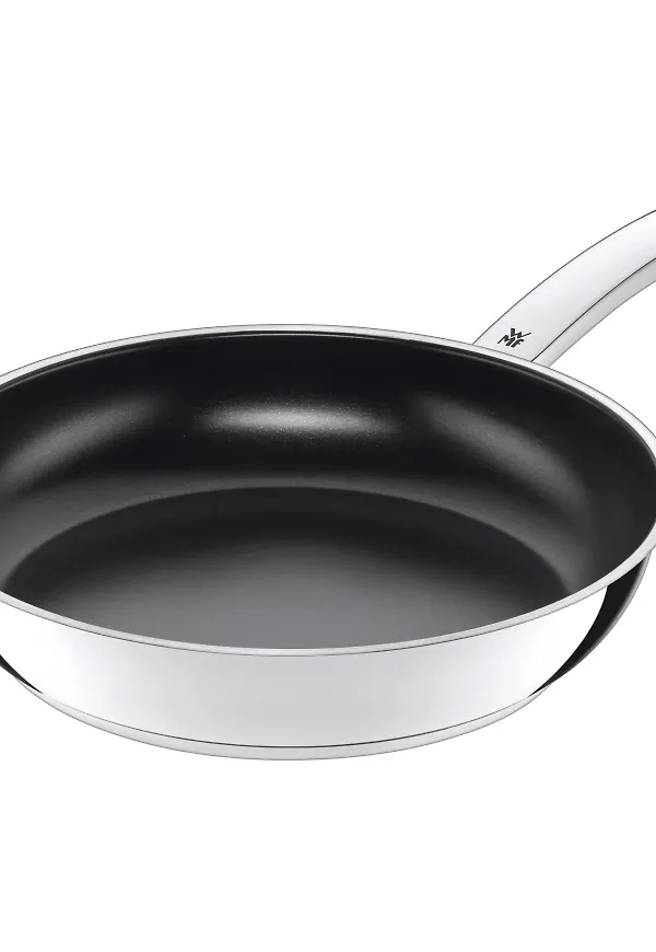Silverfärgad WMF-stekpanna i fantastiskt fin modell.