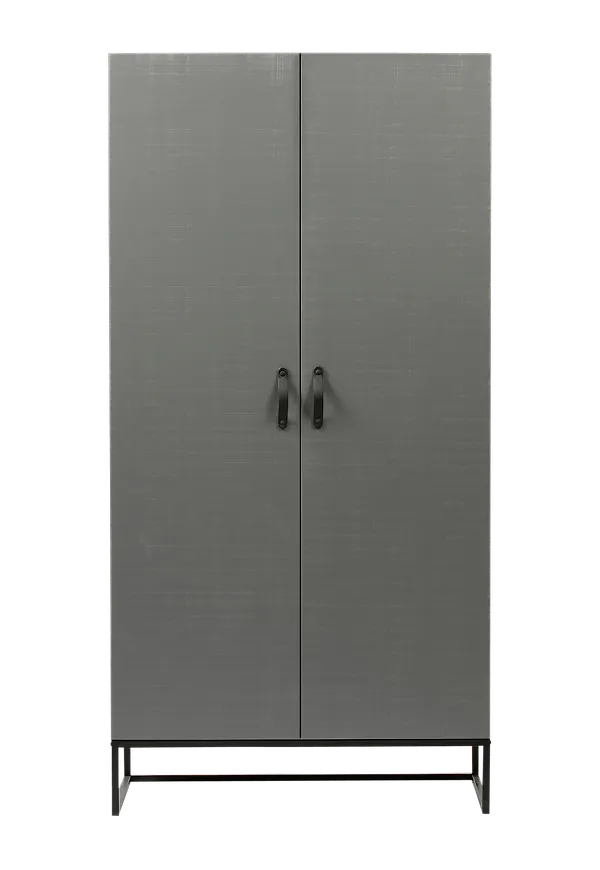 Riktigt trendig garderob 2025 från WOOOD.