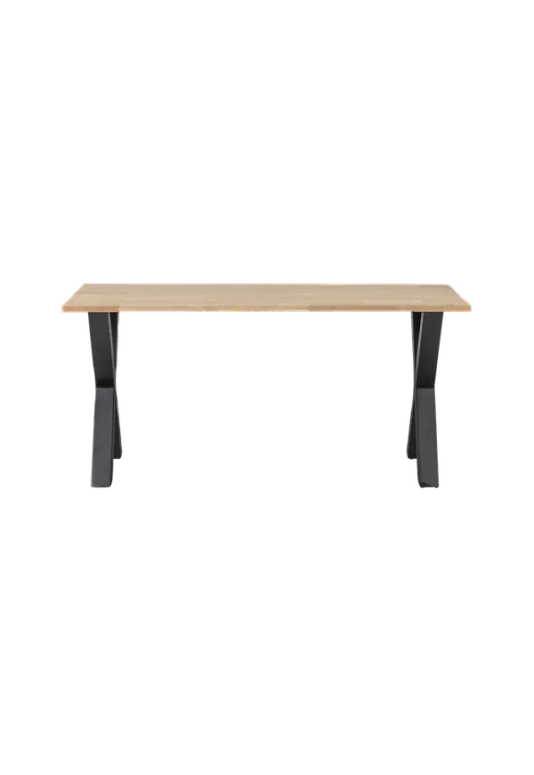 Mysig matbord i ek 2025 från WOOOD.