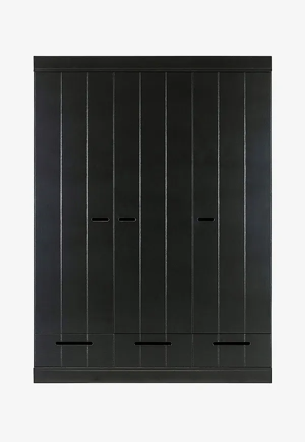 Elegant garderob i svart från WOOOD.