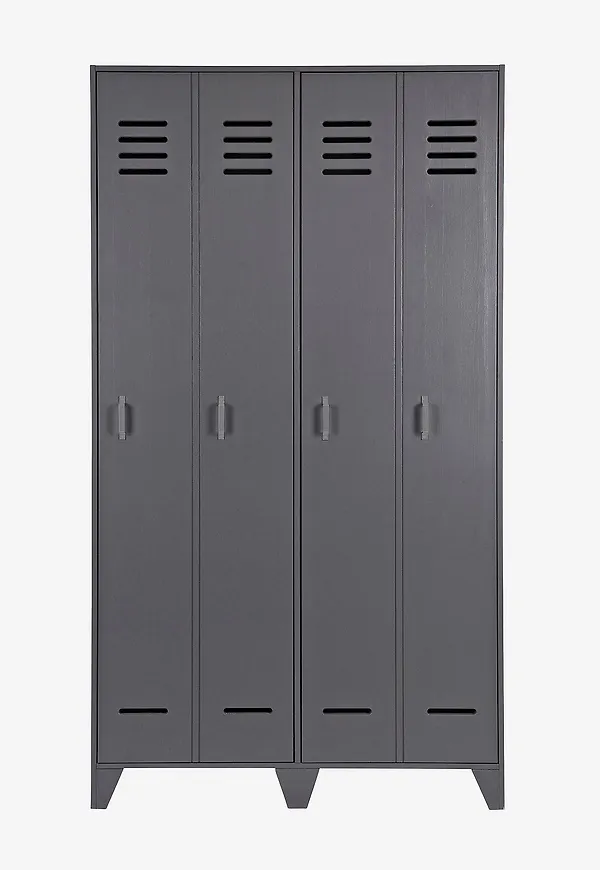 Trendig garderob 2025 från WOOOD.