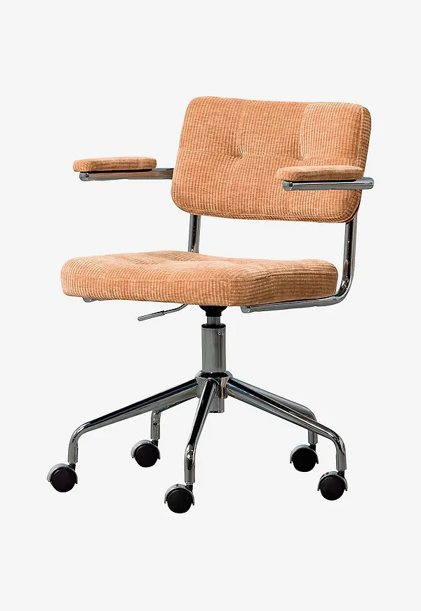 Härlig beige stol 2026 från WOOOD.