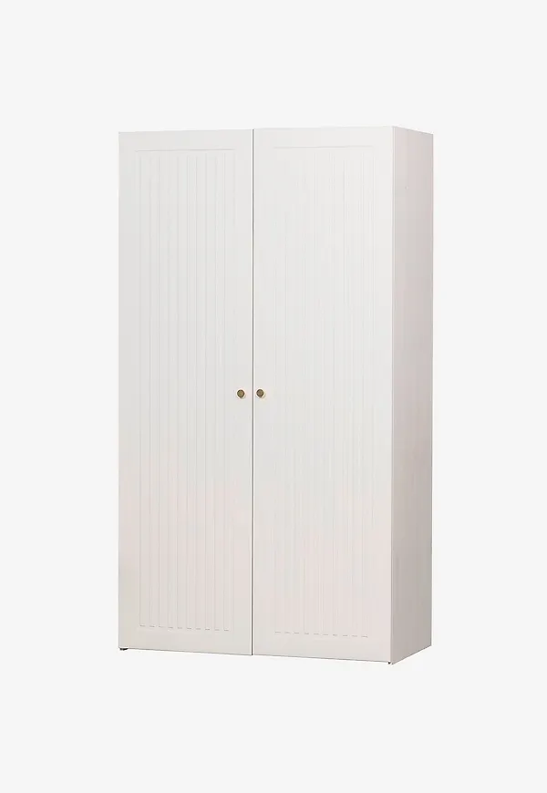Ikonisk garderob i vitt från WOOOD.