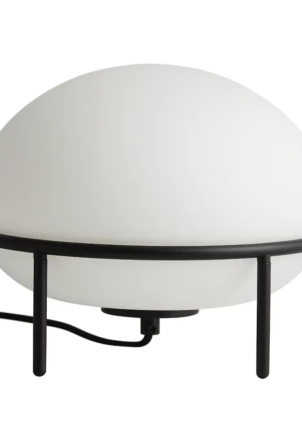 Svart Woud-bordslampa i skön modell.