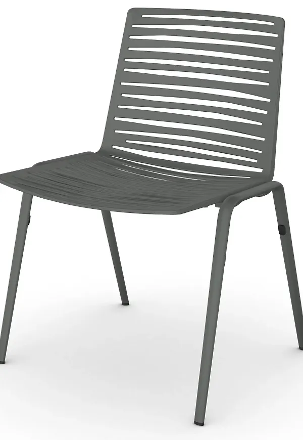 Jättefin Stol som passar bra vid många olika tillfällen.