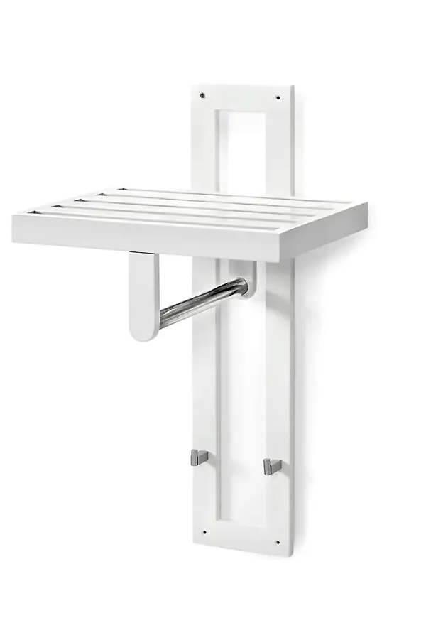 Torkelson förvaringsmöbel i ek som passar perfekt till sommaren 2025!