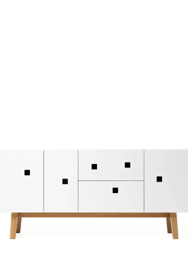 Härlig vit möbel 2024 från Zweed.