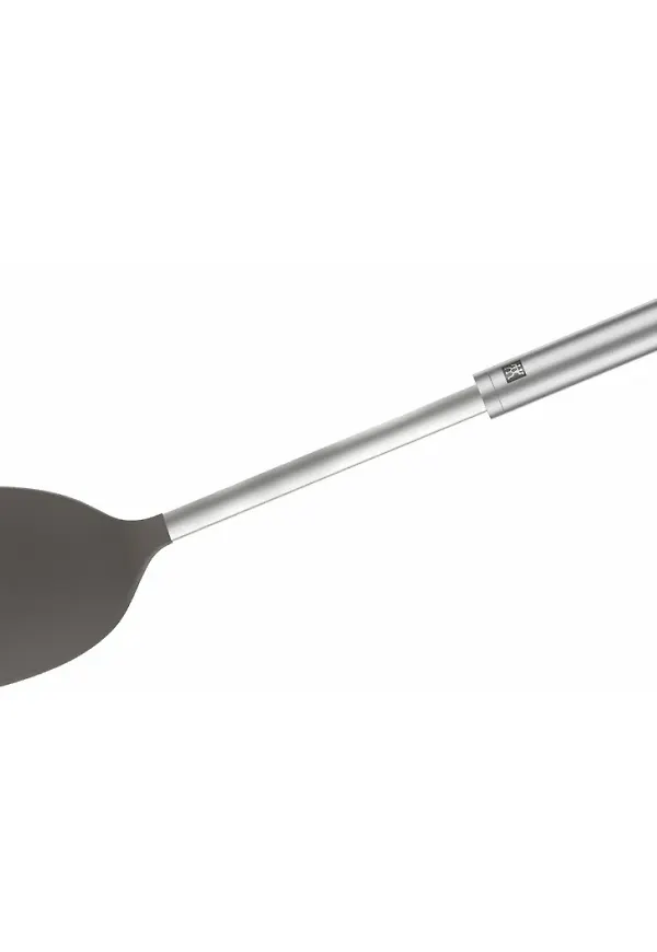 Silverfärgad ZWILLING-wok i stilren modell.
